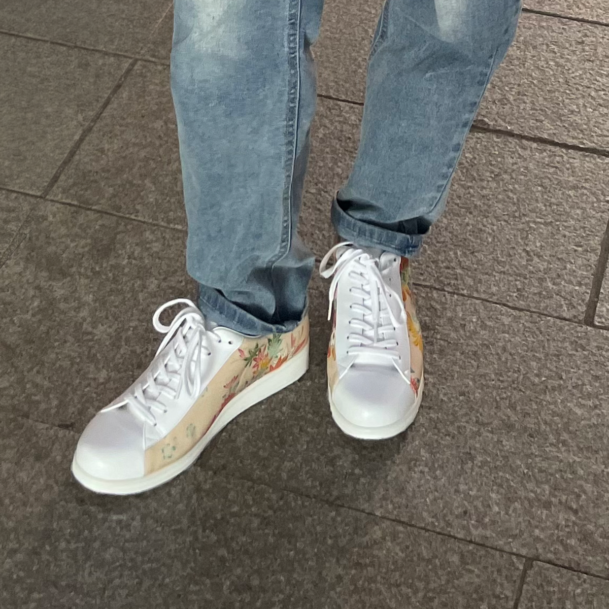 White×KIKU